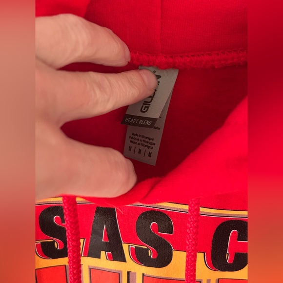 Gildan Red Graphic Hoodie Kansas City Chiefs - Picture 2 of 3